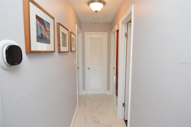 5245 COQUINA KEY DRIVE SE D, St Petersburg, FL 33705