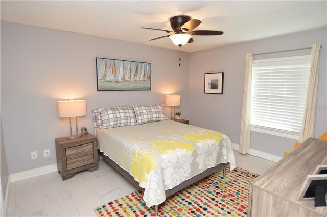 5245 COQUINA KEY DRIVE SE D, St Petersburg, FL 33705