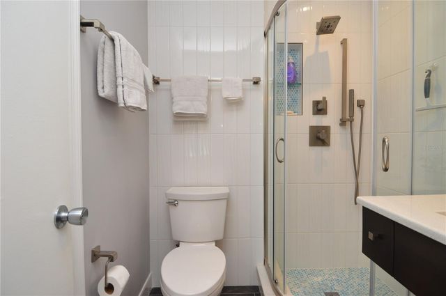 5245 COQUINA KEY DRIVE SE D, St Petersburg, FL 33705