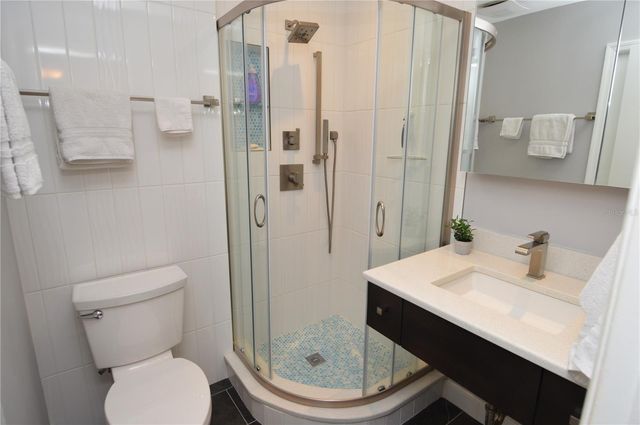 5245 COQUINA KEY DRIVE SE D, St Petersburg, FL 33705