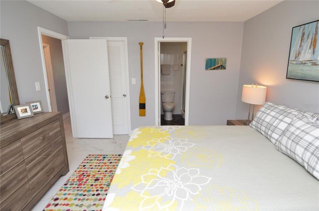 5245 COQUINA KEY DRIVE SE D, St Petersburg, FL 33705