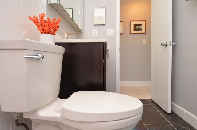 5245 COQUINA KEY DRIVE SE D, St Petersburg, FL 33705