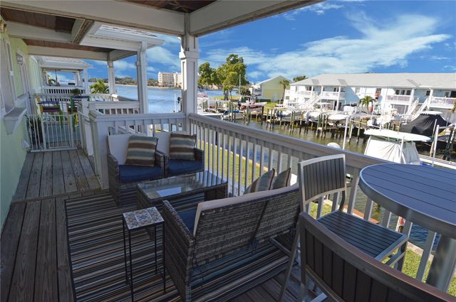 5245 COQUINA KEY DRIVE SE D, St Petersburg, FL 33705