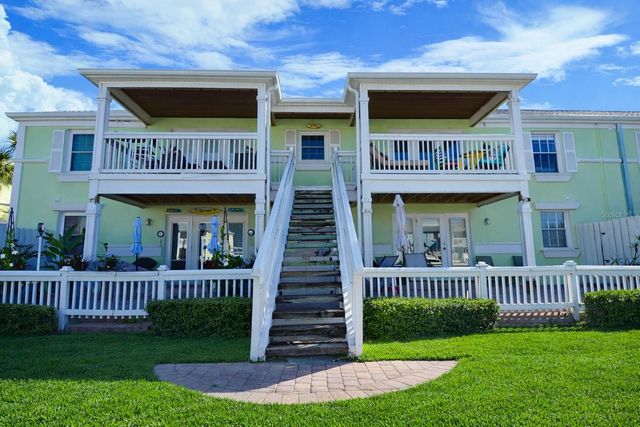 5245 COQUINA KEY DRIVE SE D, St Petersburg, FL 33705