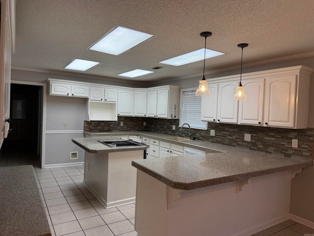 812 Meredith Street, White Hall, AR 71602