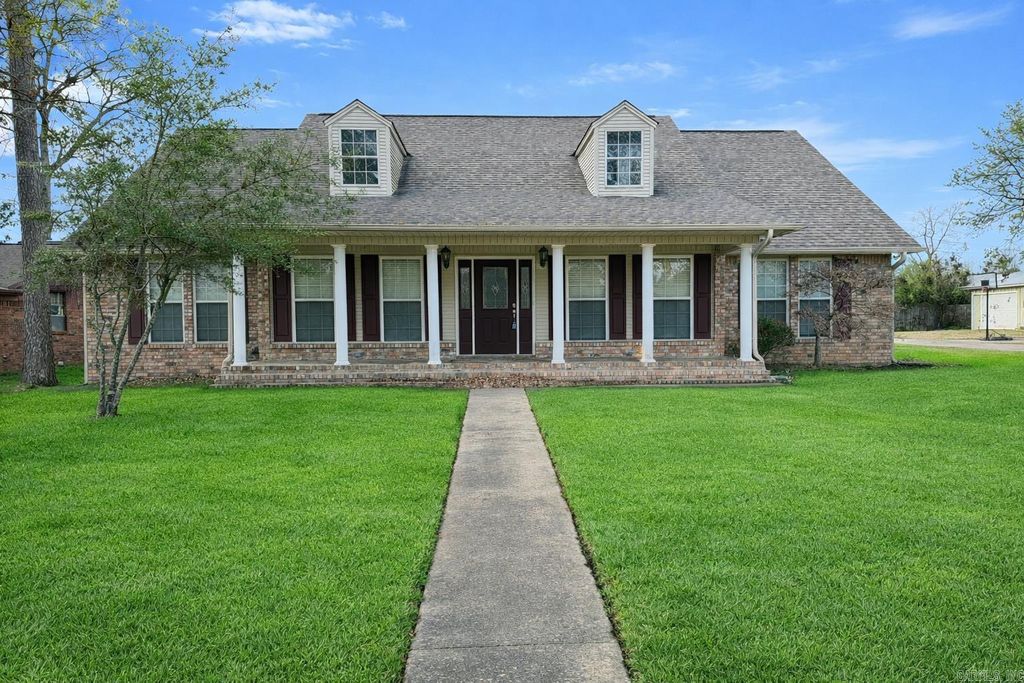 812 Meredith Street, White Hall, AR 71602