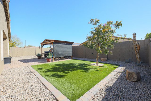 17627 W GOLDEN EYE Avenue, Goodyear, AZ 85338