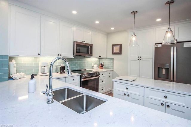 1785 Middle Gulf DR # B303, Sanibel, FL 33957