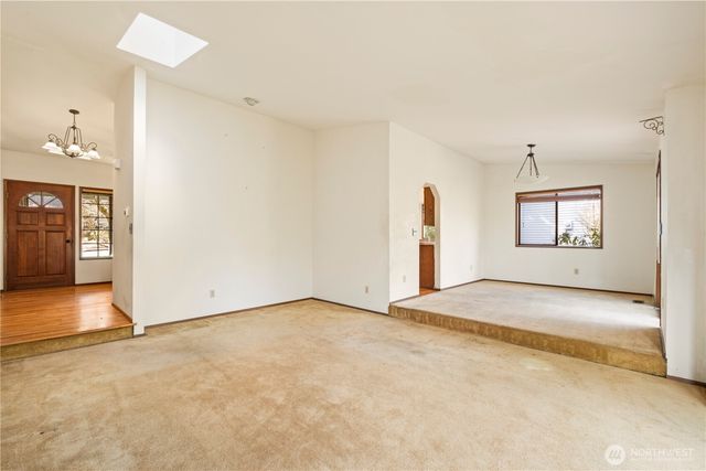 21803 Oak Way, Brier, WA 98036