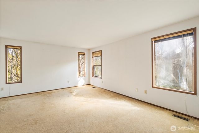 21803 Oak Way, Brier, WA 98036