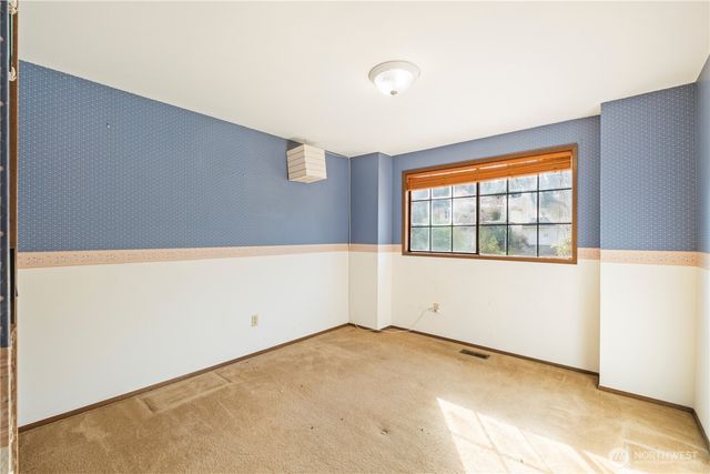 21803 Oak Way, Brier, WA 98036