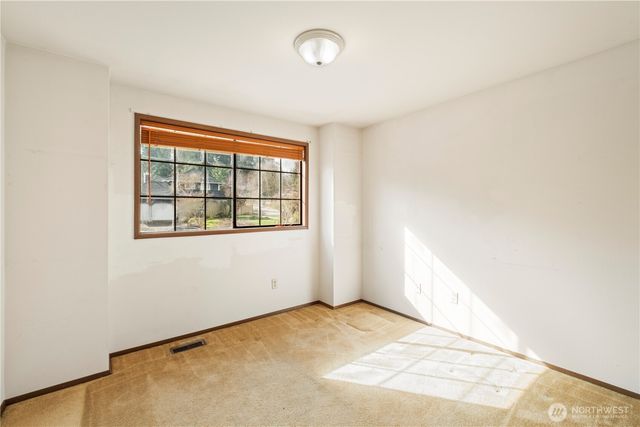 21803 Oak Way, Brier, WA 98036