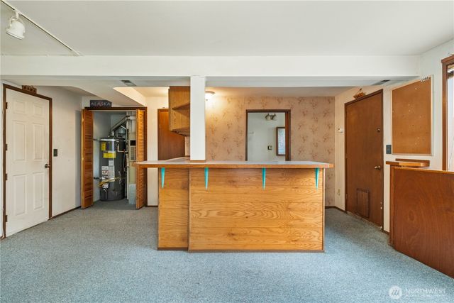 21803 Oak Way, Brier, WA 98036