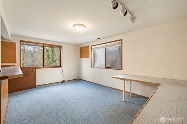 21803 Oak Way, Brier, WA 98036