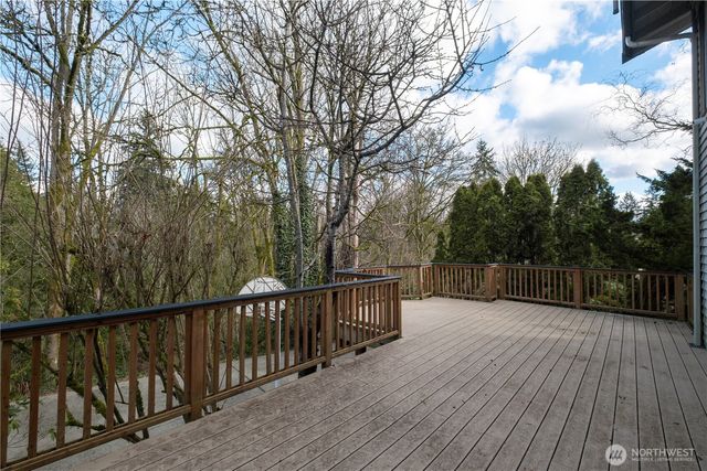 21803 Oak Way, Brier, WA 98036