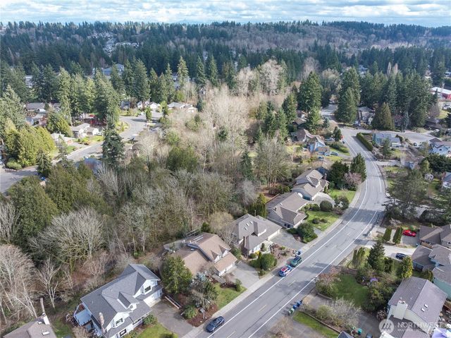 21803 Oak Way, Brier, WA 98036