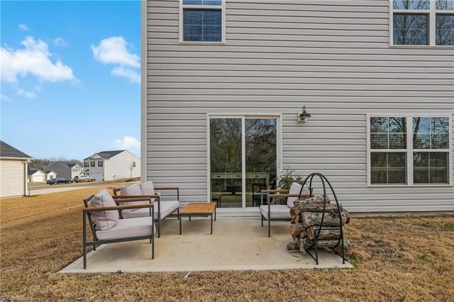 177 Green Mallard Way, Mayodan, NC 27027