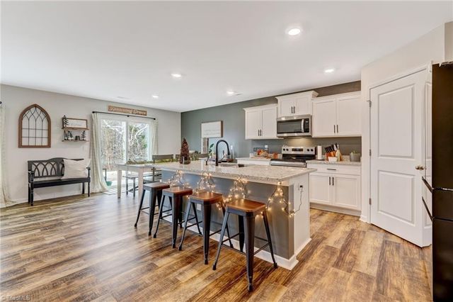 177 Green Mallard Way, Mayodan, NC 27027