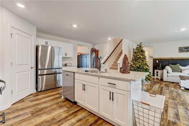 177 Green Mallard Way, Mayodan, NC 27027