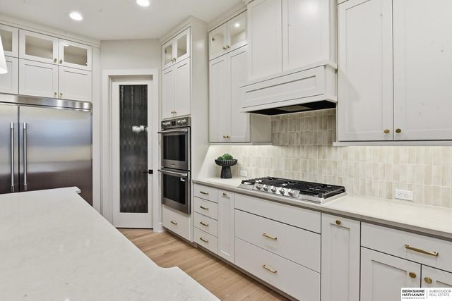 9911 Cimarron Street, Papillion, NE 68046