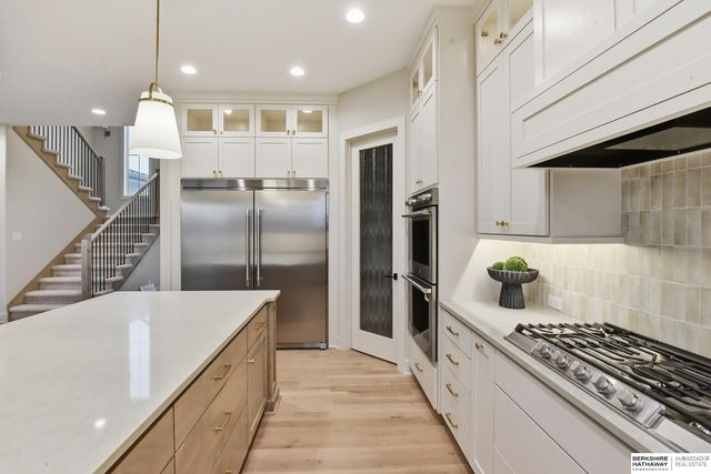 9911 Cimarron Street, Papillion, NE 68046