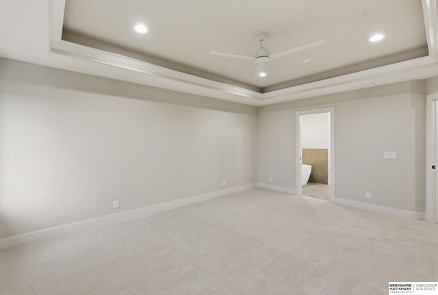 9911 Cimarron Street, Papillion, NE 68046