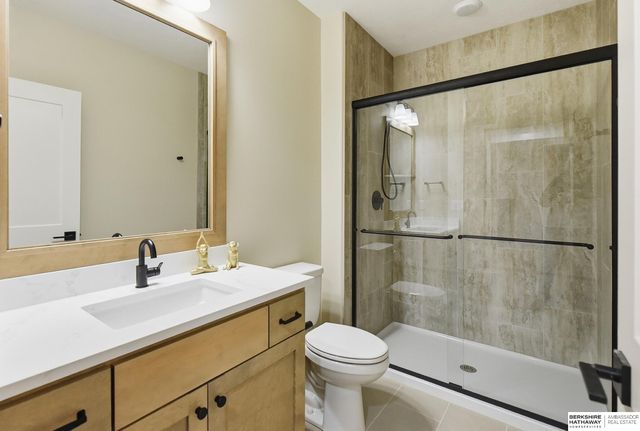 9911 Cimarron Street, Papillion, NE 68046