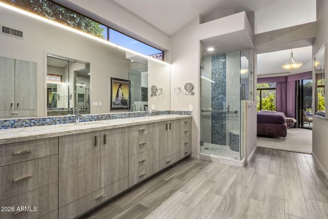 7465 E COCHISE Road, Scottsdale, AZ 85258