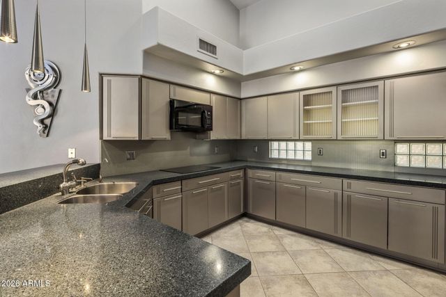 7465 E COCHISE Road, Scottsdale, AZ 85258