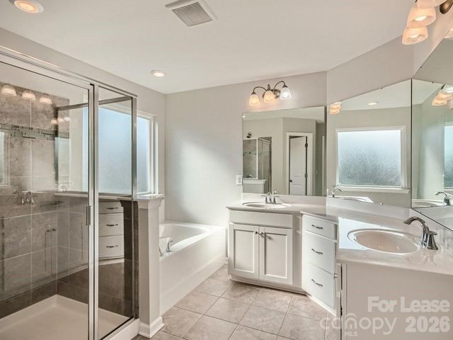 8123 Cornhill Avenue, Charlotte, NC 28277