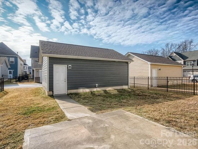 8123 Cornhill Avenue, Charlotte, NC 28277