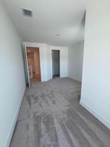 109 Royal Palm Circle, Tequesta, FL 33469