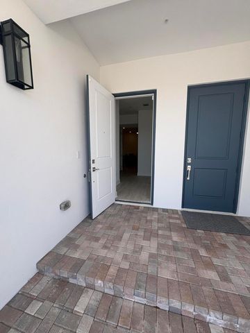 109 Royal Palm Circle, Tequesta, FL 33469