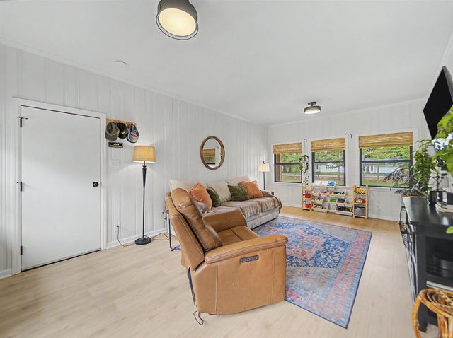 5621 Pollack Avenue, Evansville, IN 47715