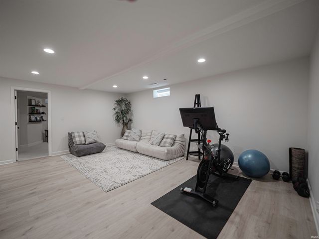 5621 Pollack Avenue, Evansville, IN 47715