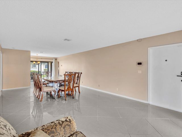 4951 Equestrian Circle A, Boynton Beach, FL 33436