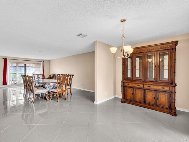 4951 Equestrian Circle A, Boynton Beach, FL 33436