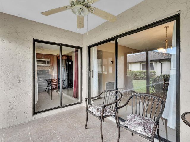 4951 Equestrian Circle A, Boynton Beach, FL 33436