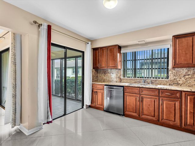 4951 Equestrian Circle A, Boynton Beach, FL 33436