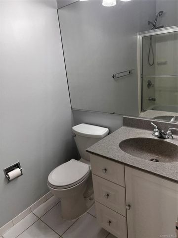 71 Richmond Boulevard 3B, Ronkonkoma, NY 11779