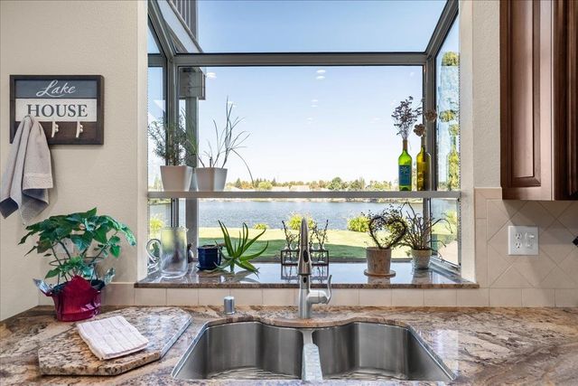 3909 Bay View Ct, Stockton, CA 95219