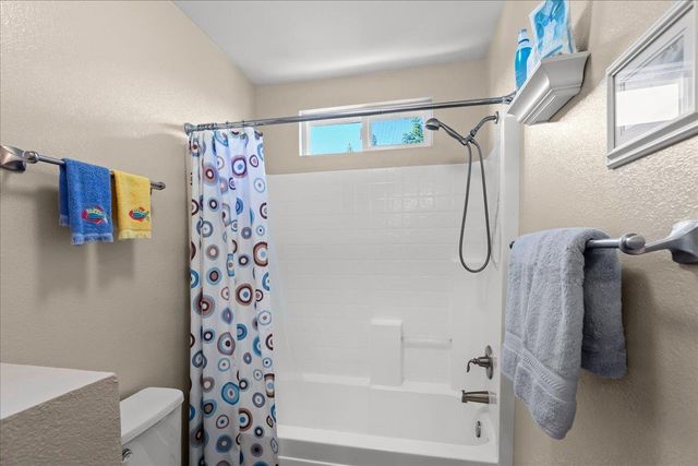 3909 Bay View Ct, Stockton, CA 95219