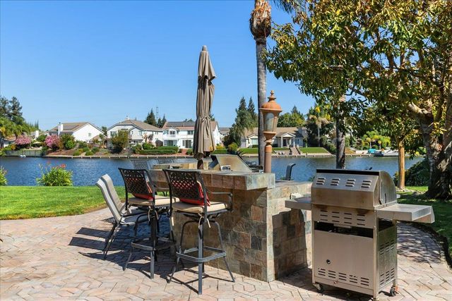 3909 Bay View Ct, Stockton, CA 95219