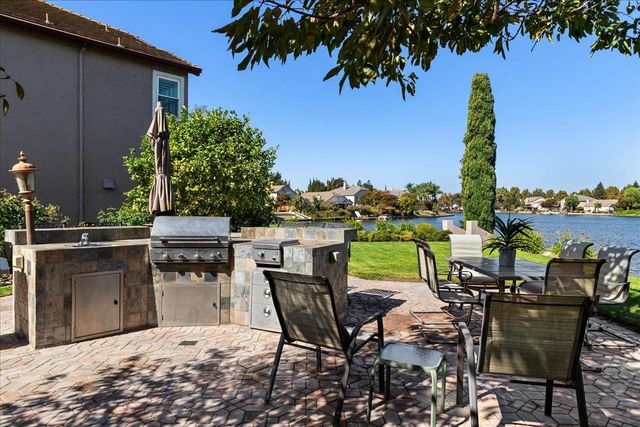 3909 Bay View Ct, Stockton, CA 95219