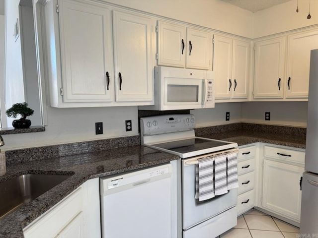 4 Mine Hill Drive, North Little Rock, AR 72118