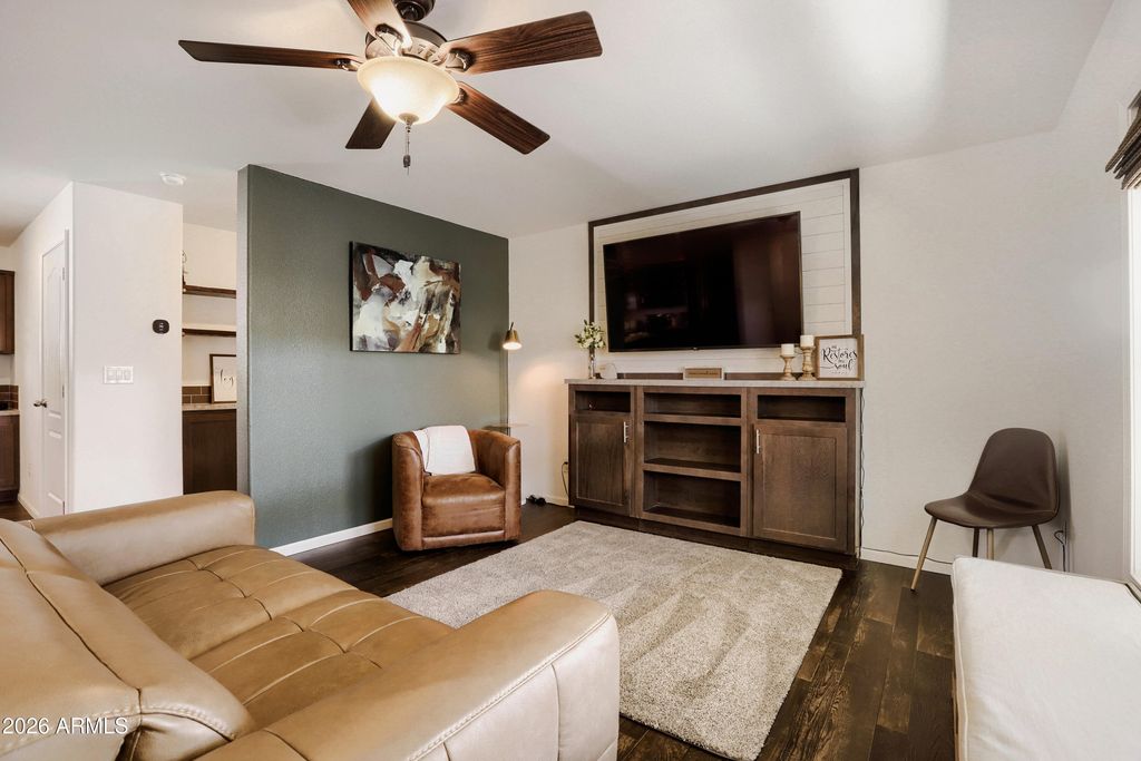 Image 1 of property listing at 19401 N 7th Street 137, Phoenix, AZ 85024