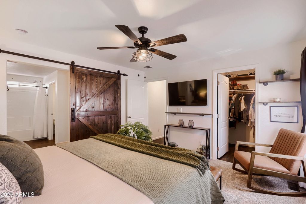 Image 11 of property listing at 19401 N 7th Street 137, Phoenix, AZ 85024