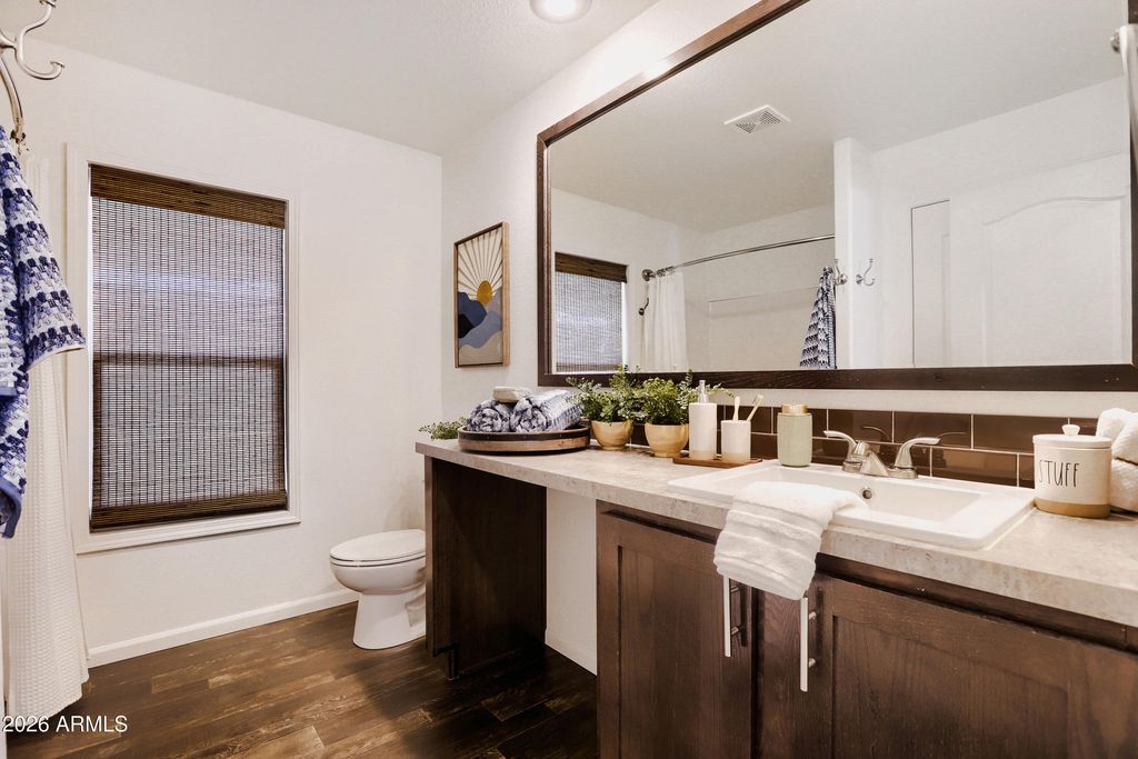 Image 15 of property listing at 19401 N 7th Street 137, Phoenix, AZ 85024