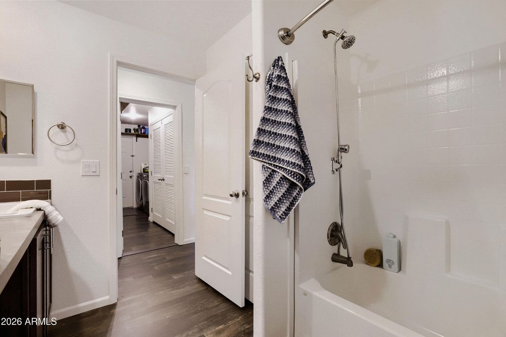 Image 16 of property listing at 19401 N 7th Street 137, Phoenix, AZ 85024