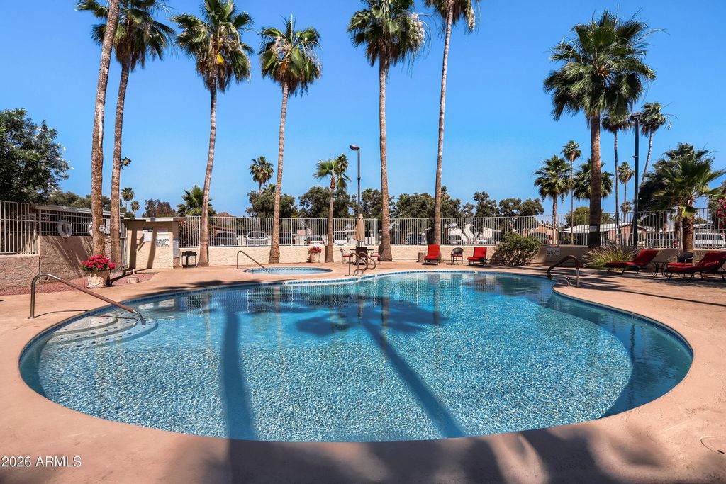 Image 21 of property listing at 19401 N 7th Street 137, Phoenix, AZ 85024